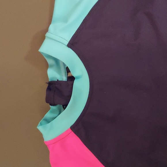 Girl's Eddie Bauer rash guard swim top - Picture 3 of 7